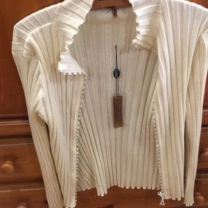Beautiful ivory sweater